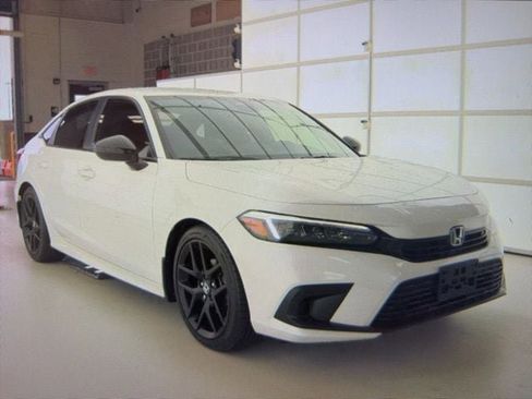 Used 2024 Honda Civic Sport image 1