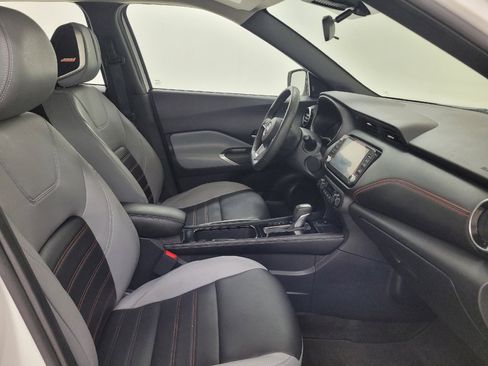 Used 2023 Nissan Kicks SR w/ SR Premium Package FWD image 21