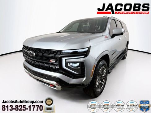 Used 2025 Chevrolet Suburban Z71 AWD/4WD image 1