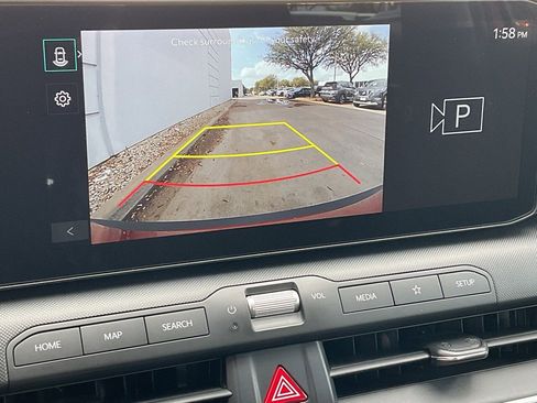 Used 2025 Kia K4 LXS image 32