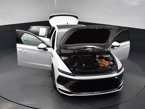 Used 2025 Hyundai Sonata Limited image 40