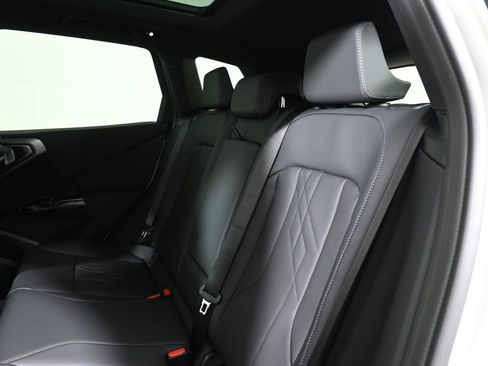 Used 2026 BMW X3 xDrive30i w/ Premium Package AWD/4WD image 4