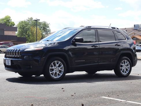 Used 2015 Jeep Cherokee Latitude w/ Comfort/Convenience Group FWD image 11