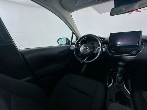 Used 2024 Toyota Corolla LE image 9