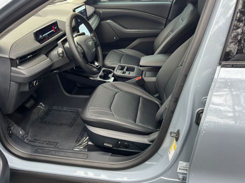 New 2025 Ford Mustang Mach-E Premium image 9