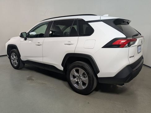 Used 2025 Toyota RAV4 XLE FWD image 6
