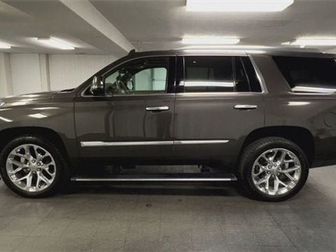 Used 2020 Cadillac Escalade Platinum image 5