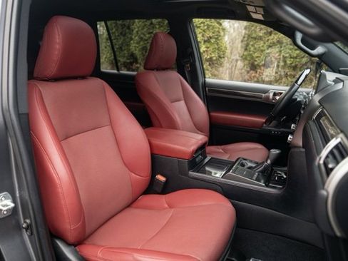 Used 2023 Lexus GX 460 Premium image 38