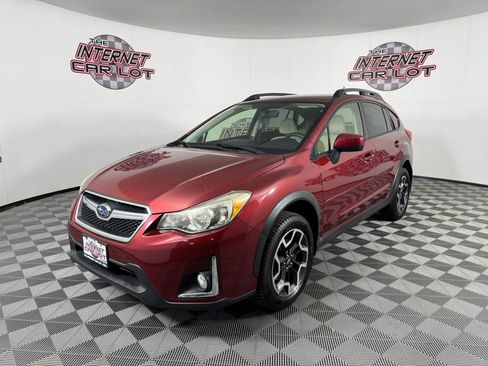 Used 2017 Subaru Crosstrek 2.0i Premium w/ Moonroof Package AWD/4WD image 3