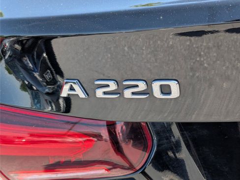 Used 2019 Mercedes-Benz A 220 4MATIC image 9