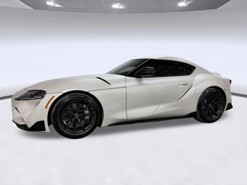 Used 2025 Toyota Supra RWD image 2