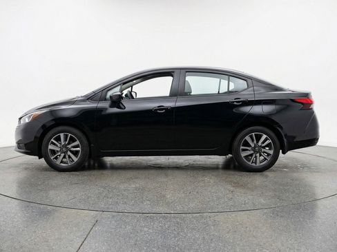 Used 2025 Nissan Versa SV FWD image 5