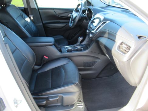 Used 2018 Chevrolet Equinox Premier FWD image 10