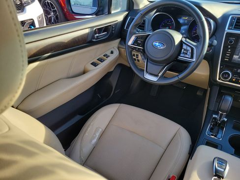 Used 2018 Subaru Outback 2.5i Limited image 15