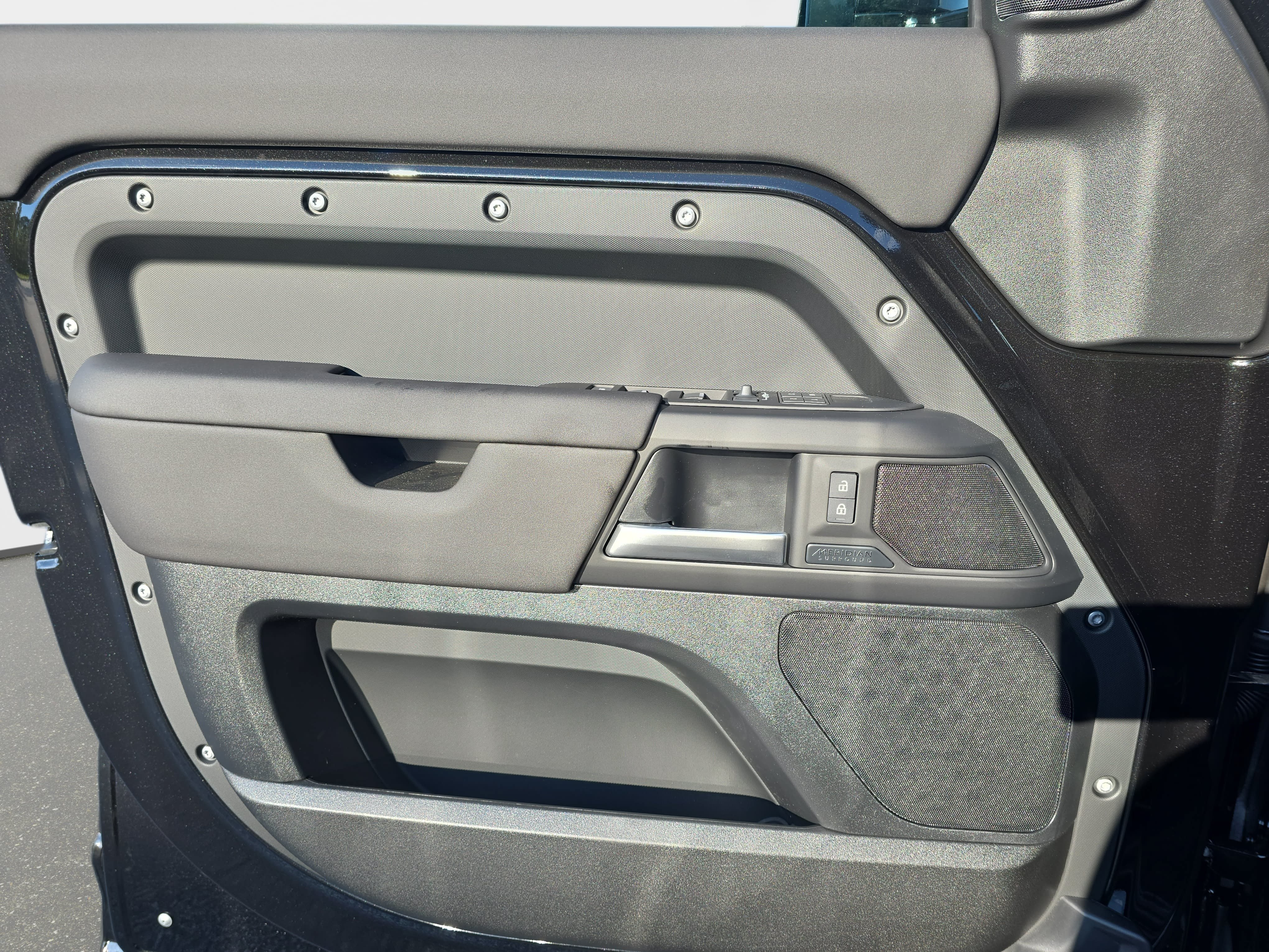 New 2026 Land Rover Defender 110 X-Dynamic SE AWD/4WD image 26