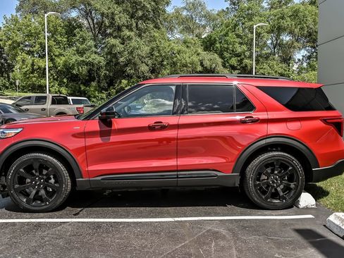 Certified 2023 Ford Explorer ST-Line w/ Class IV Trailer Tow Package AWD/4WD image 7