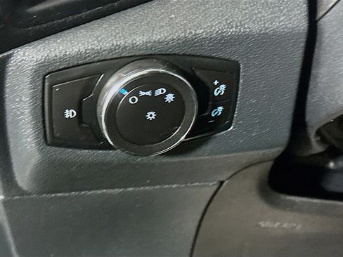 Used 2018 Ford EcoSport SE w/ SE Convenience Package image 17