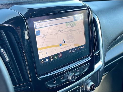 Used 2023 Chevrolet Traverse RS image 13