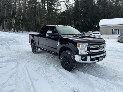 Used 2020 Ford F250 XLT w/ Tremor Off-Road Package image 3
