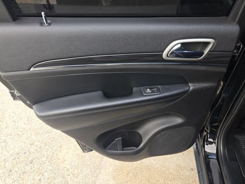 Used 2021 Jeep Grand Cherokee Limited RWD image 14