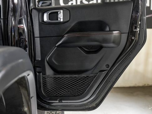 Used 2018 Jeep Wrangler Unlimited Rubicon w/ Dual Top Group image 37