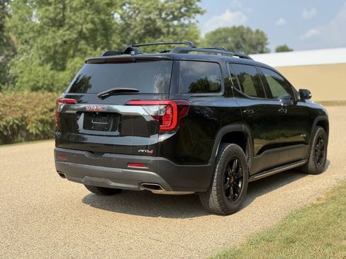 Used 2023 GMC Acadia AT4 w/ Technology Package AWD/4WD image 4