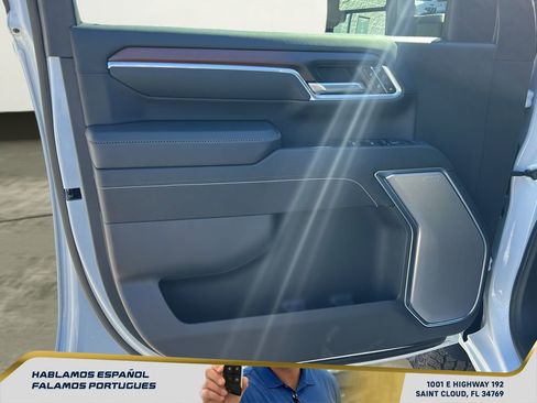 New 2026 GMC Sierra 2500 Denali w/ Denali Reserve Package AWD/4WD image 12