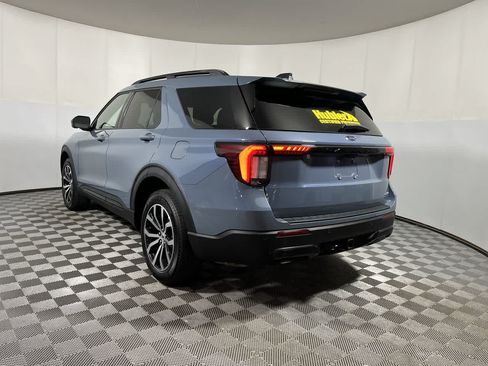 Used 2025 Ford Explorer ST-Line AWD/4WD image 6
