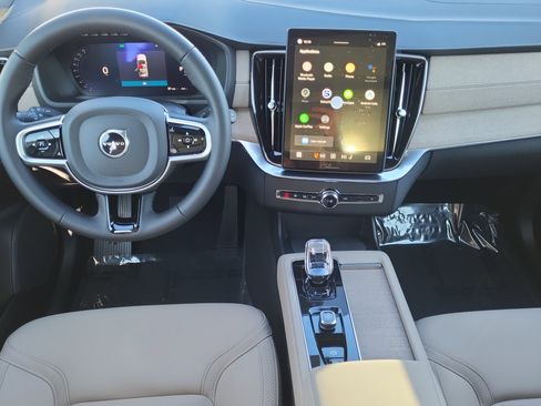 New 2026 Volvo XC90 B6 Plus w/ Protection Package Premier image 16