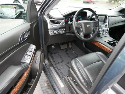 Used 2019 Chevrolet Tahoe Premier AWD/4WD image 11