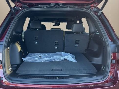 New 2026 Jeep Grand Cherokee Altitude AWD/4WD image 14