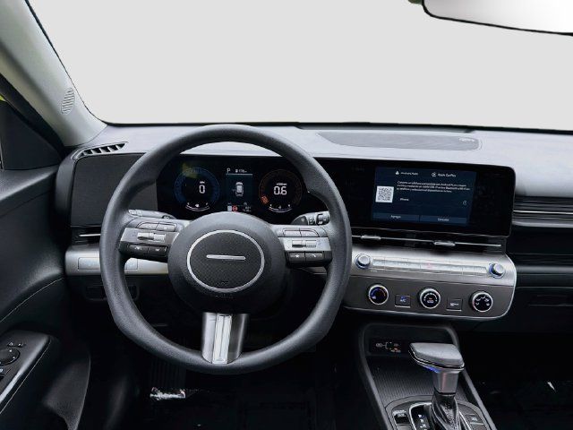Certified 2025 Hyundai Kona SE FWD image 21