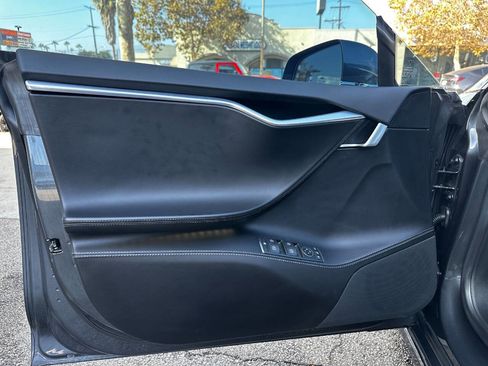 Used 2017 Tesla Model S 75D image 23