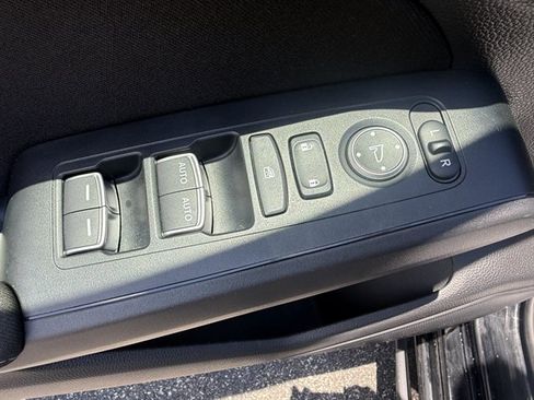 Used 2024 Honda Civic LX image 10
