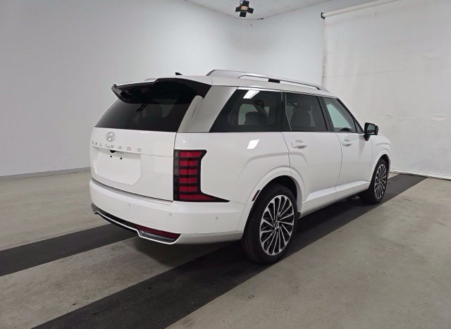 Used 2026 Hyundai Palisade Calligraphy FWD image 4