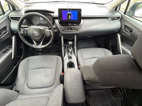 Used 2023 Toyota Corolla Cross LE AWD/4WD image 30