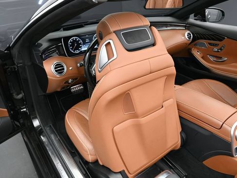 Used 2017 Mercedes-Benz S 550 Cabriolet image 19