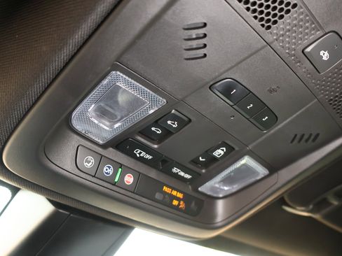 Used 2021 Cadillac XT5 Premium Luxury image 24