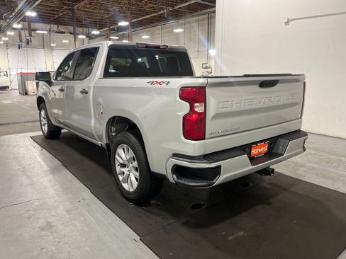 Certified 2022 Chevrolet Silverado 1500 Custom image 27