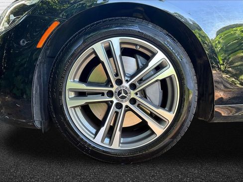 Used 2023 Mercedes-Benz E 350 4MATIC Sedan w/ Premium Package image 26