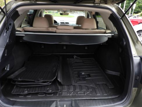 Used 2019 Subaru Outback 2.5i Premium AWD/4WD image 15