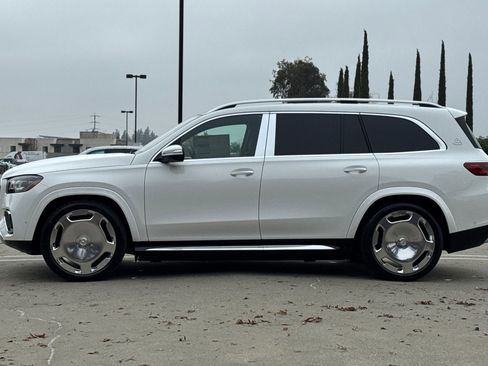 New 2026 Mercedes-Benz Maybach GLS 600 4MATIC image 2