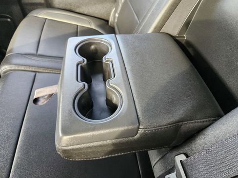 Used 2022 GMC Sierra 2500 SLT image 31