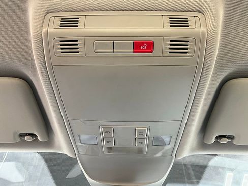 Used 2025 Volkswagen Taos S image 15