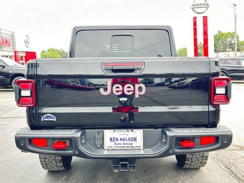 Used 2022 Jeep Gladiator Rubicon w/ Cold Weather Group AWD/4WD image 8
