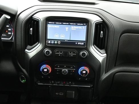 Used 2022 Chevrolet Silverado 1500 RST w/ Z71 Off-Road Package AWD/4WD image 15