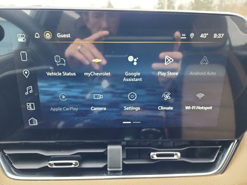 New 2026 Chevrolet Equinox ACTIV w/ Convenience Package III image 18