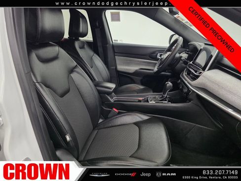 Certified 2025 Jeep Compass Latitude AWD/4WD image 12