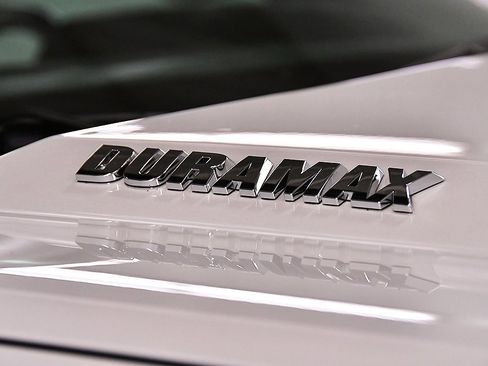 Used 2023 Chevrolet Silverado 1500 High Country w/ High Country Premium Package image 10