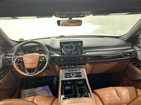 Used 2023 Lincoln Aviator Black Label Grand Touring w/ Class IV Trailer Tow Package AWD/4WD image 19